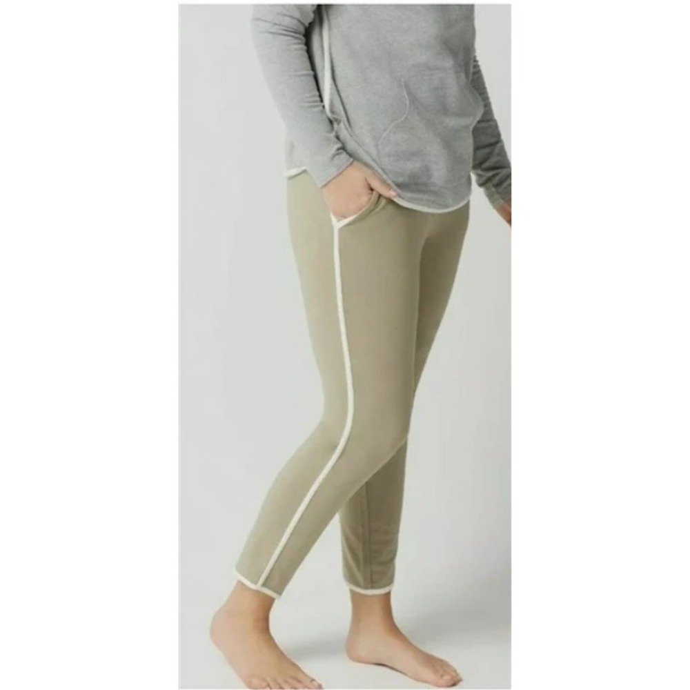 NWT AnyBody LG Cozy Knit French Terry Crop Pants Olive 114104